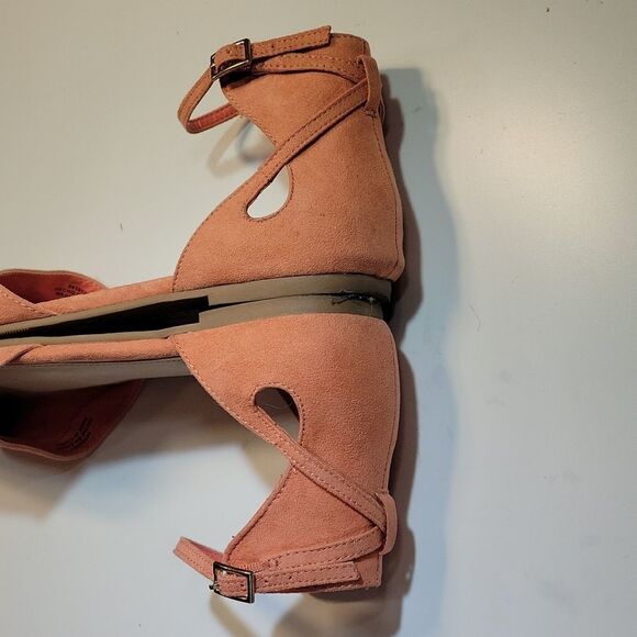 FOREVER 21 SUEDE POINTED TOE BACK &ANKLE STRAP WOMEN"S FLAT SHOE - Picture 10 of 13